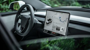 iPhone’lar Tesla otomobillerin anahtarı oluyor