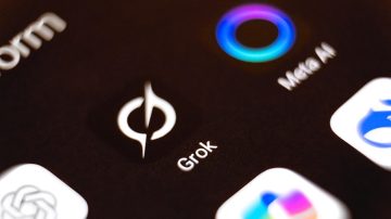 Grok çıplak fotoğraflar üretmeye başladı, Medya sekmesine müdahale geldi