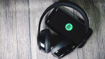 Keşfet listelerinde yapay zekâ müzikler mı var? Spotify açıklama yaptı