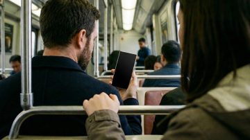 Samsung, Galaxy S26’nın birinci tanıtım görüntüsünde “Privacy Display” özelliğini gösterdi