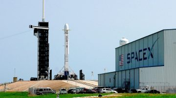 SpaceX, tarihin en büyük halka arzına hazırlanıyor