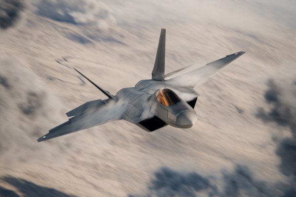 ABD’nin kimseye satmadığı F-22’nin yeni versiyonu görüntülendi