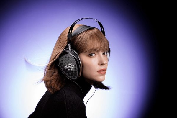 Asus ROG Kithara: 100 mm planar şoförlü oyuncu kulaklığı tanıtıldı