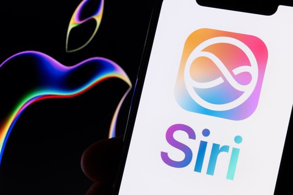 iOS 26.4, Siri’ye üç büyük özellik kazandıracak