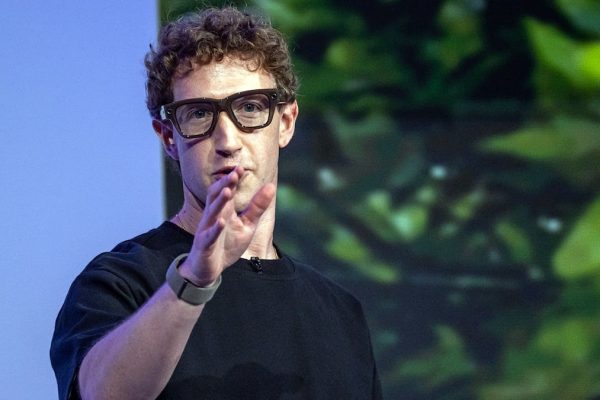 Meta, yapay zeka odaklı akıllı saatini bu yıl tanıtmayı planlıyor