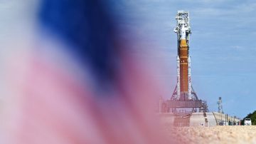 NASA, sızıntı nedeniyle Artemis 2 fırlatmasını ertelediğini duyurdu