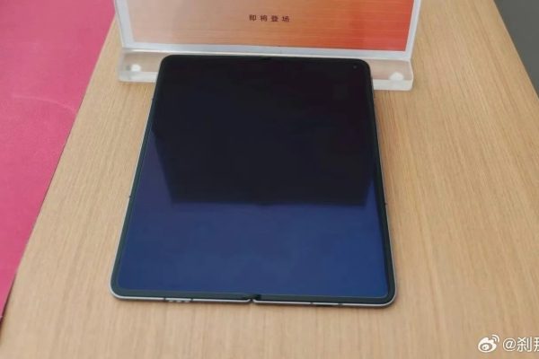 Oppo Find N6’da katlanma izi neredeyse ortadan kalkıyor: Üretim süreci görüntülendi