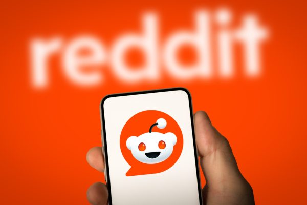 Reddit Yaş Doğrulama İhlali Nedeniyle Ceza Alıyor