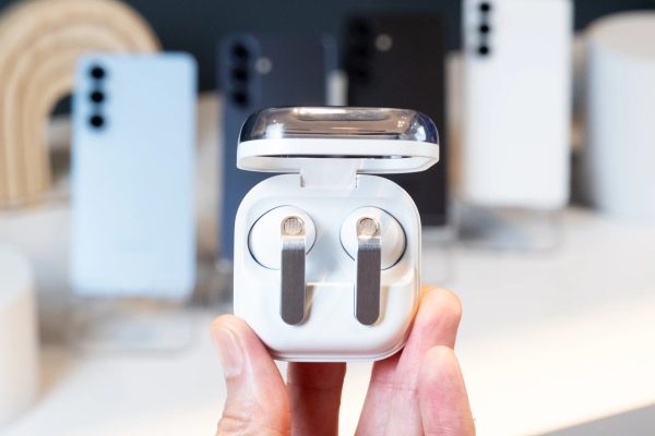 Samsung Galaxy Buds 4 yenilenen dizaynla geliyor
