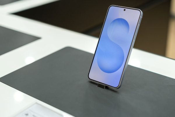 Samsung telefonlarında “Hey Plex” devri başlıyor