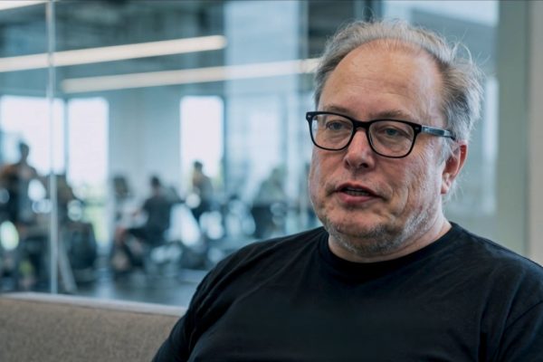 2036’dan canlı yayın: Yapay zekâyı çalıştırmak için biz mi koşacağız?