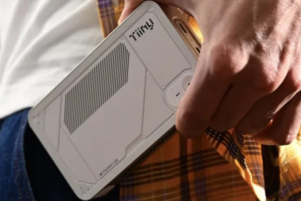 Cebinizdeki bilinmeyen deha: Saniyede 190 trilyon süreç yapan minik canavar tanıtıldı