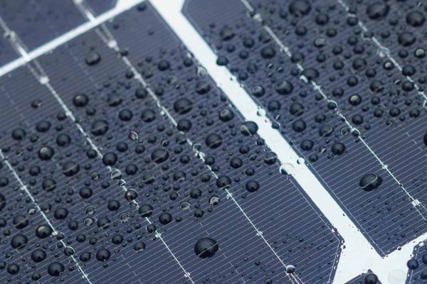 Her damla 110 volt: Yağmuru elektriğe dönüştüren perovskit güneş panelleri geliştirildi