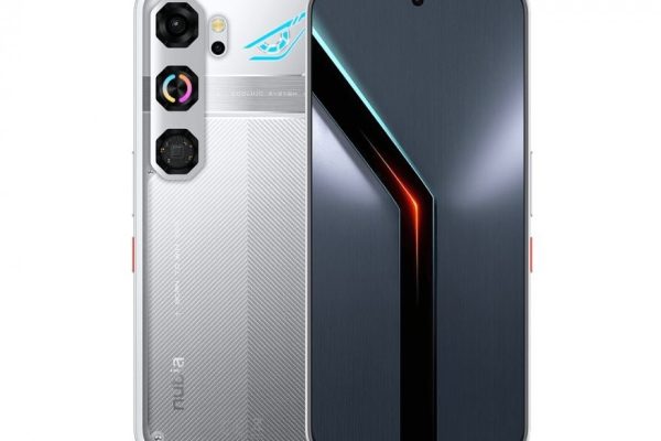 nubia Neo 5 GT oyuncu telefonu fanlı yapısıyla dikkat çekiyor
