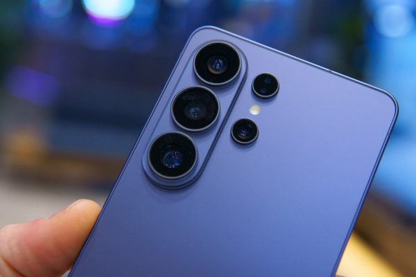 Samsung, 1 inçe yakın yeni 200 MP kamera sensörü geliştiriyor: Galaxy S27 Ultra’da yer alabilir